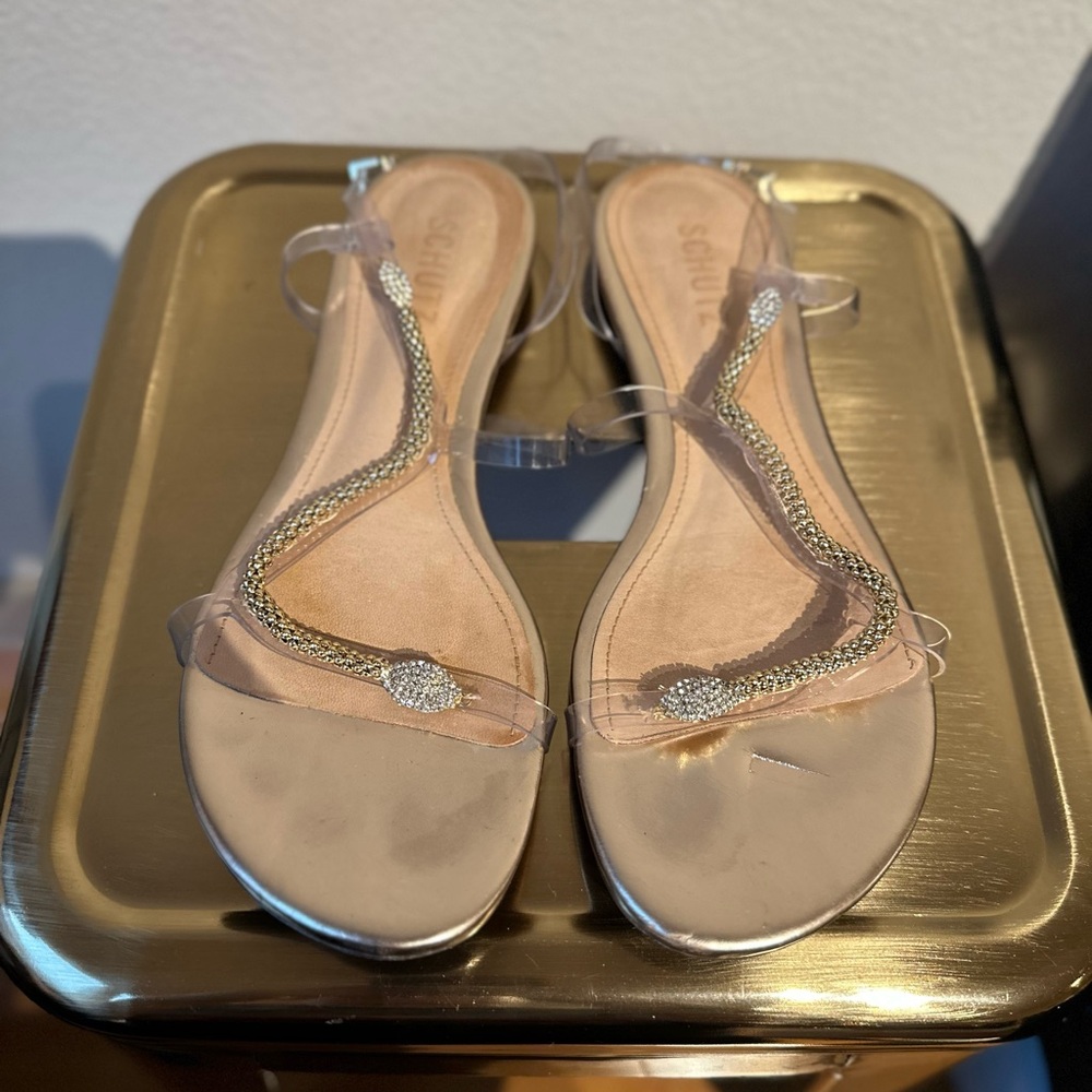🐍 the cutest flat sandal
